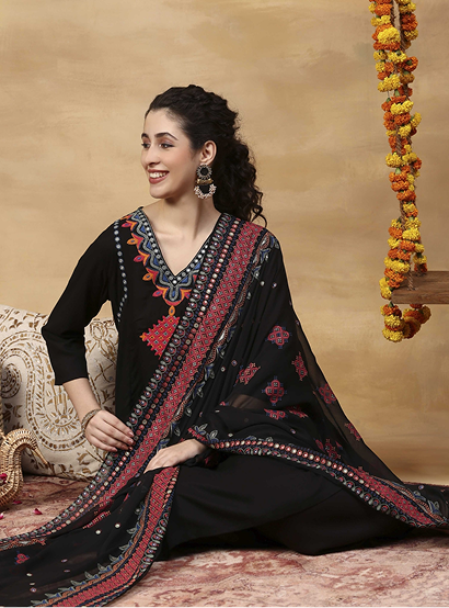 Black Viscose Rayon A-Line Solid Kurta Set